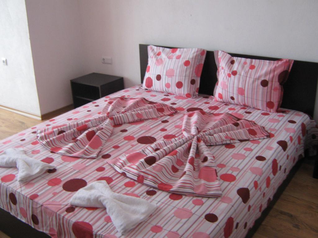 Guest House Mihalevi Sozopol Ruang foto